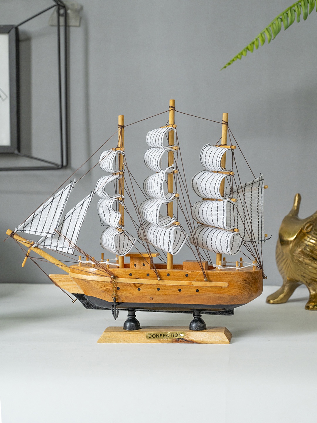 

MARKET99 Brown & White Marine Sailing Boat Ship Showpiece