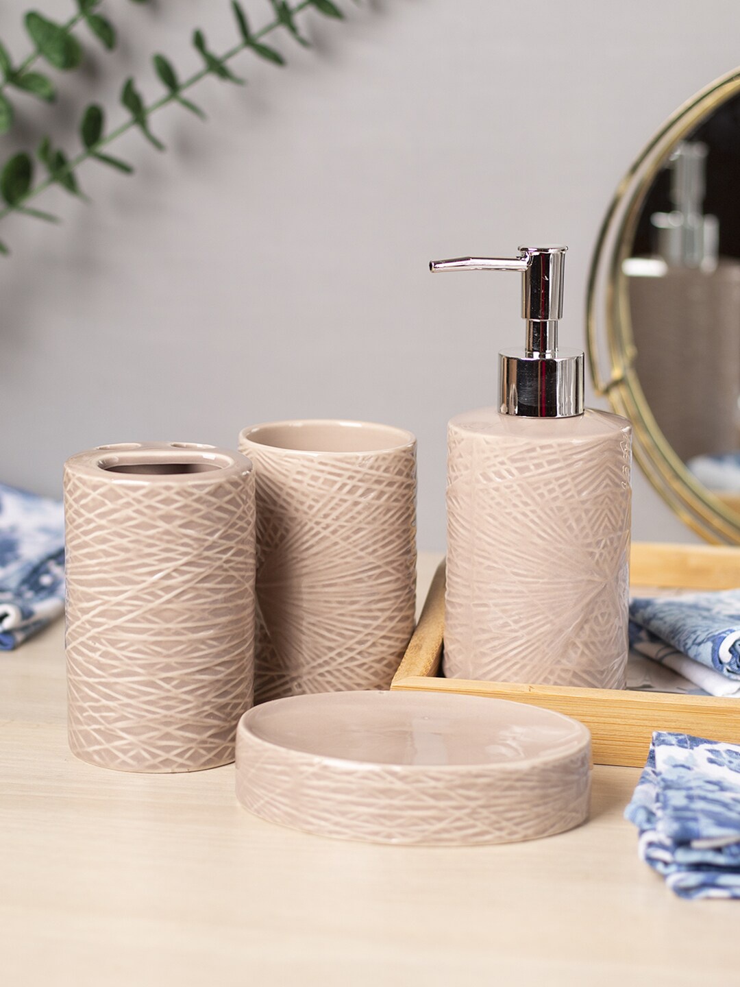 

MARKET99 4-Pcs Beige Textured Ceramic Bathroom Accessory Set