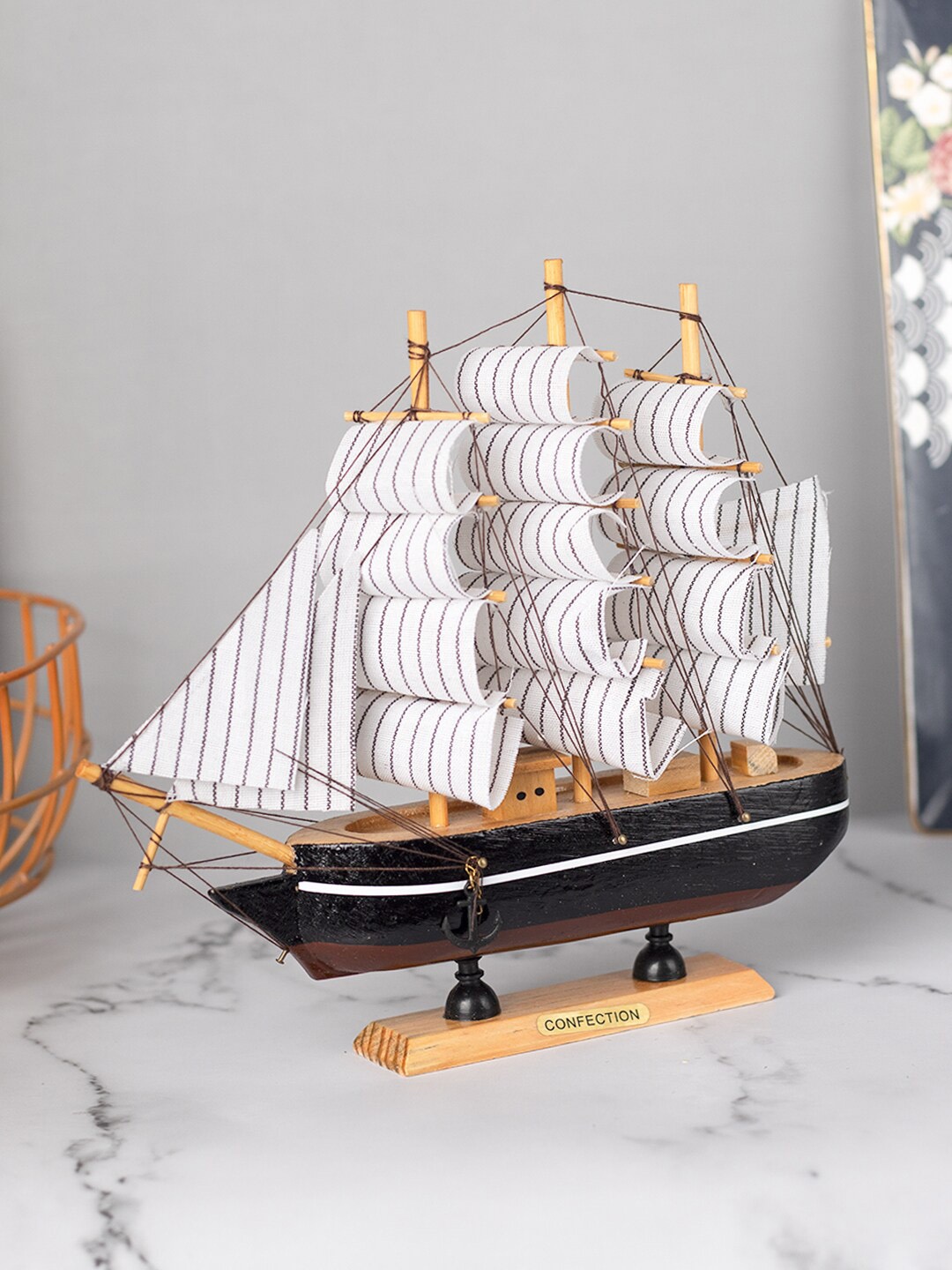 

MARKET99 Black & White Marine Sailing Boat Ship Showpiece