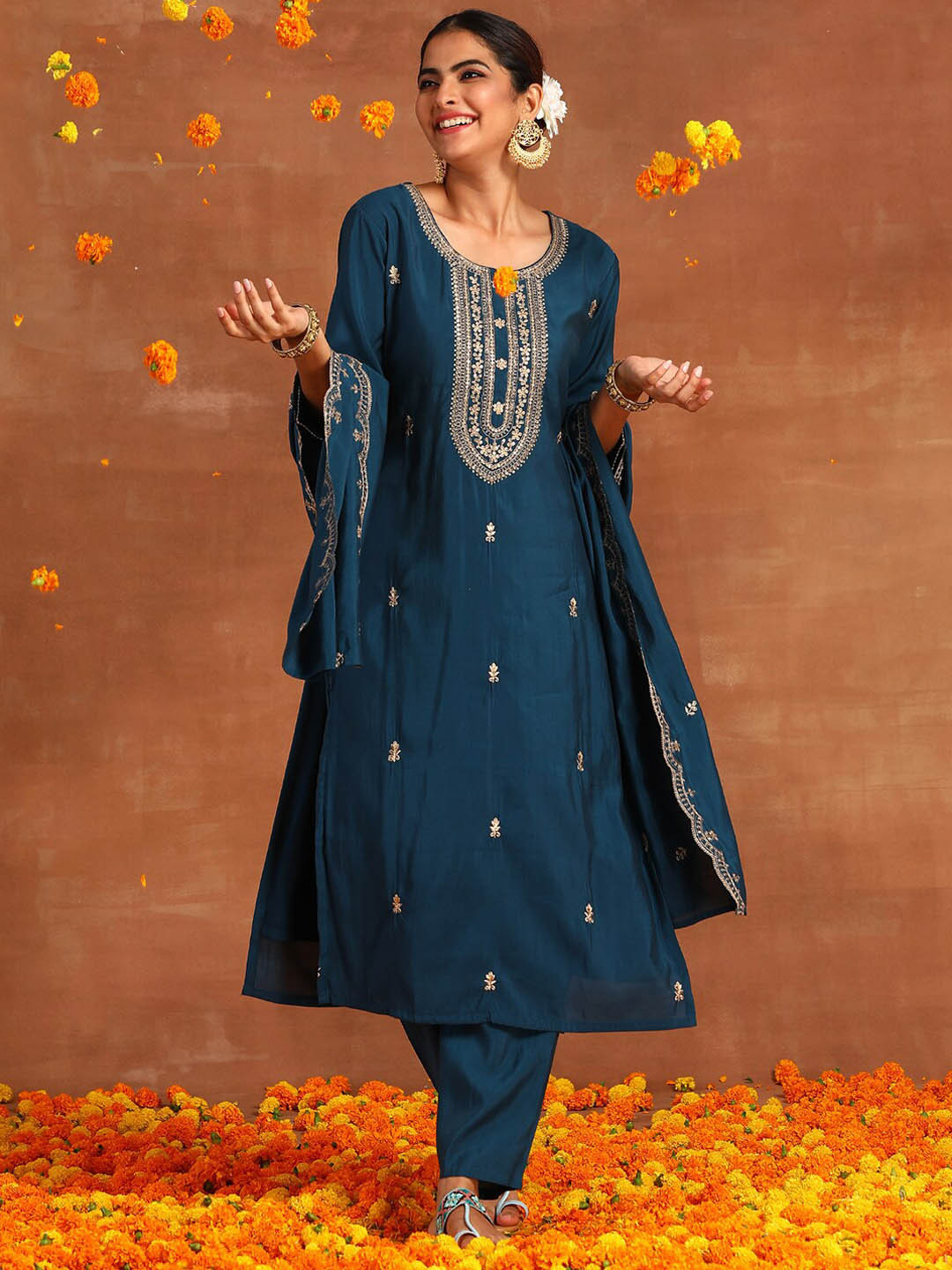 

Indo Era Ethnic Motifs Embroidered Regular Thread Work Kurta With Trousers & With Dupatta, Teal