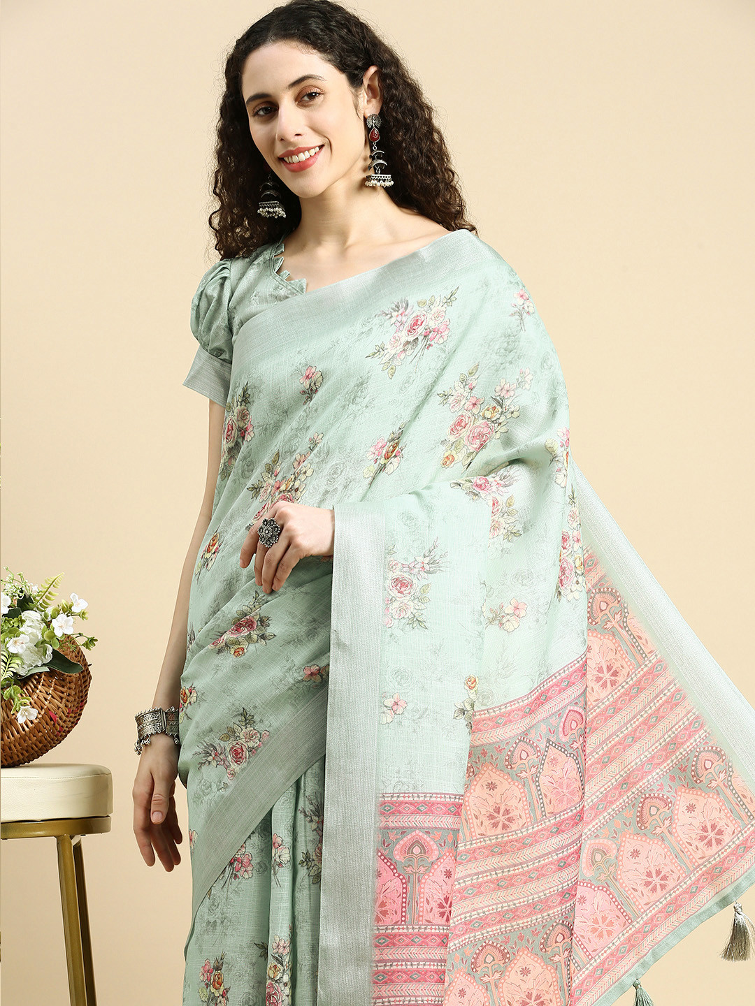 

Mitera Floral Printed Linen Blend Saree, Turquoise blue