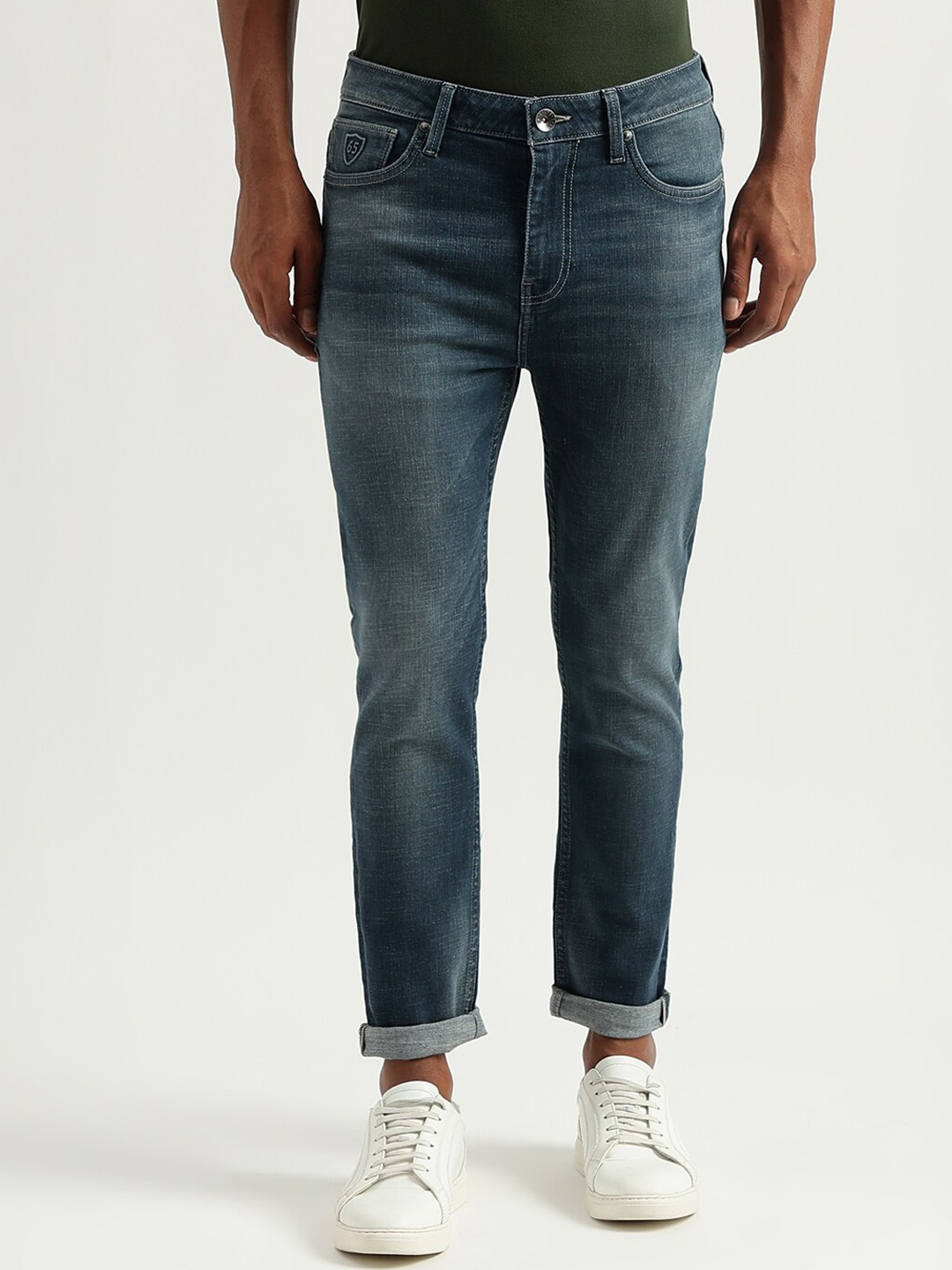 

United Colors of Benetton Men Regular Fit Light Fade Jeans, Blue