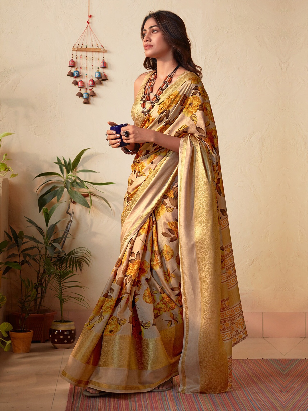 

Saree mall Floral Printed Zari Sungudi Sarees, Cream