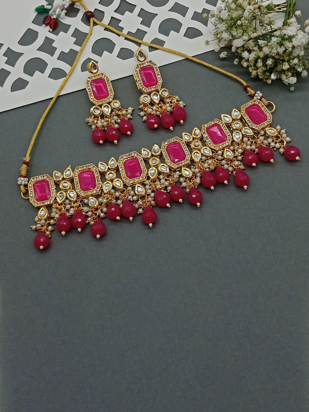 

AASHISH IMITATION Gold-Plated Kundan Studded & Beaded Jewellery Set