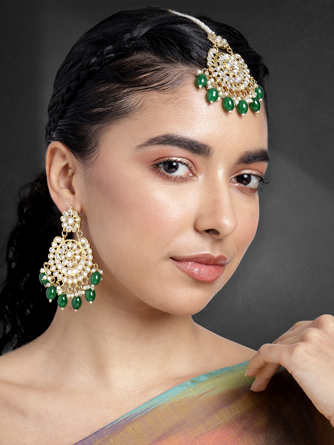 

Peora Women Gold-Plated Kundan Studded Earrings with Maang Tikka, Green