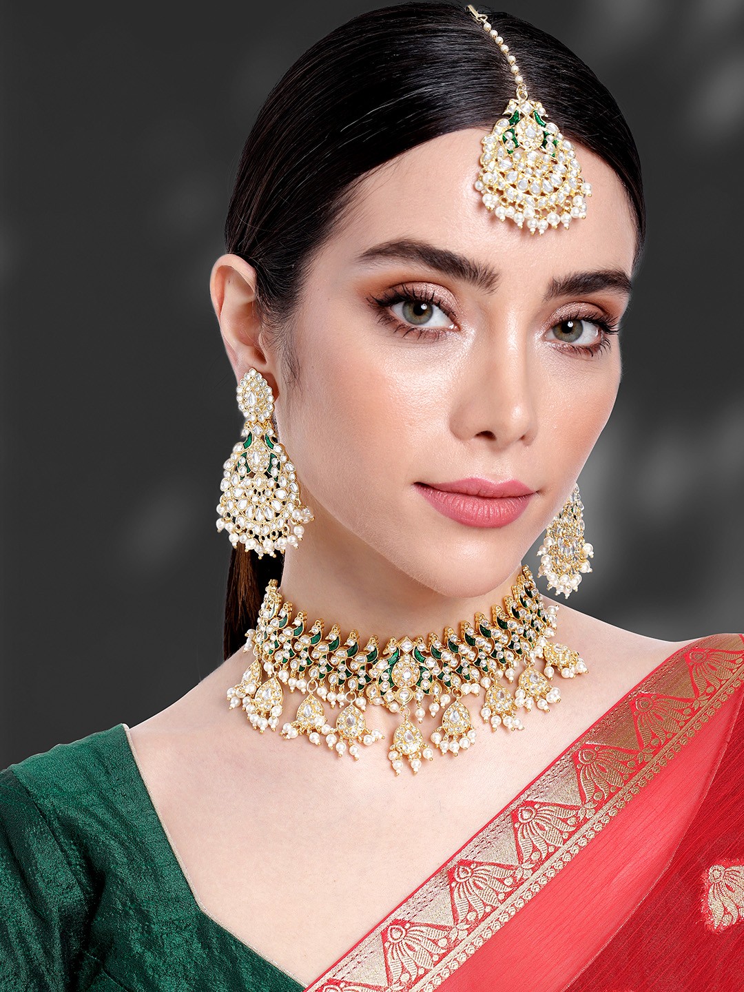 

Peora Women Gold-Plated Kundan Studded Choker Necklace with Earrings & Maang Tikka, Green