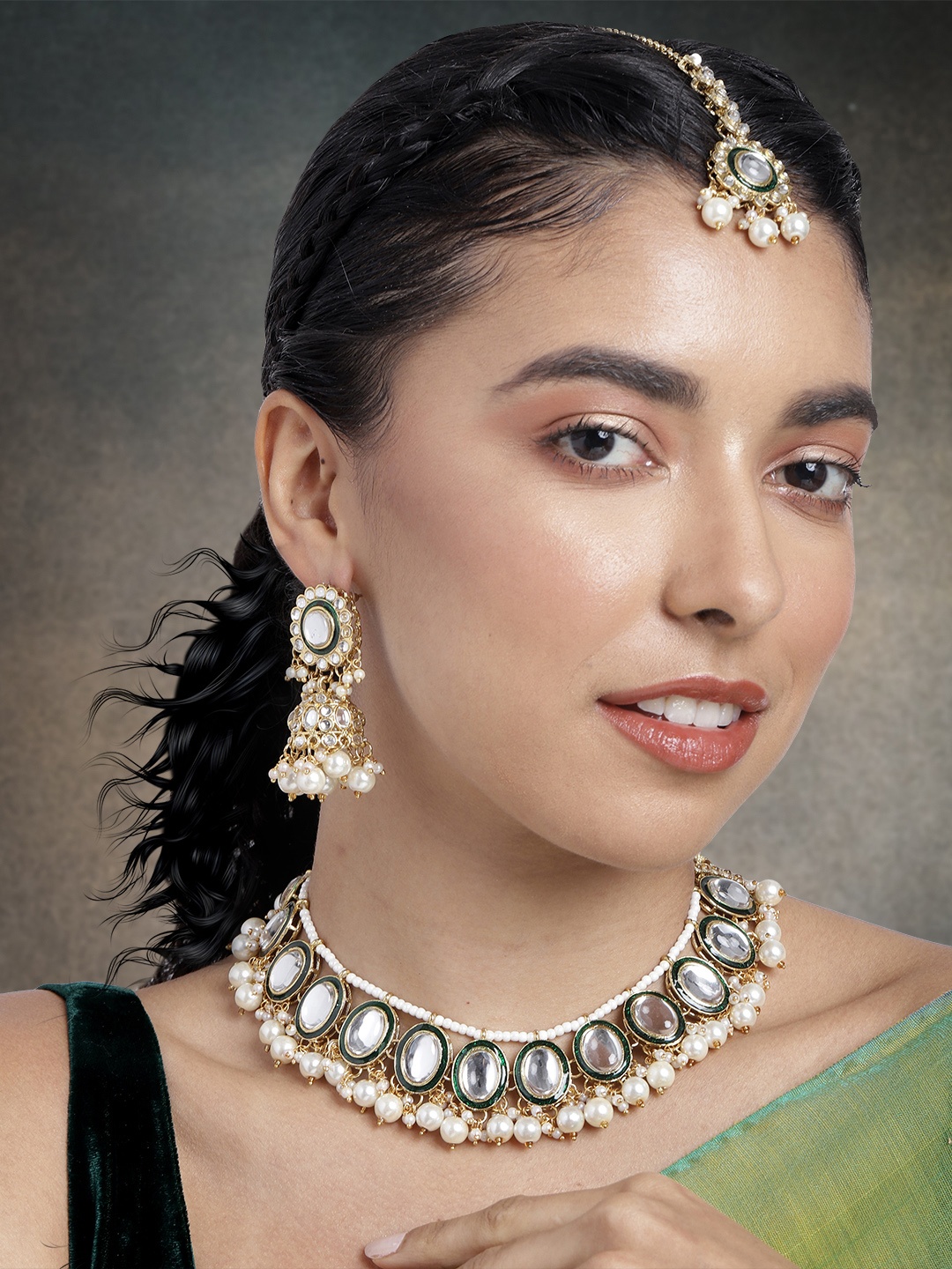 

Peora Gold-Plated Kundan Jewellery Set, White