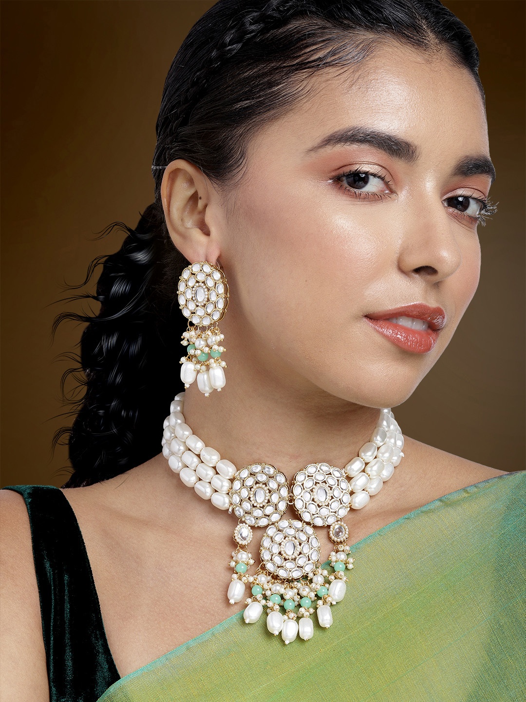 

Peora Gold-Plated Kundan-Studded Choker Necklace Jewellery Set, Green
