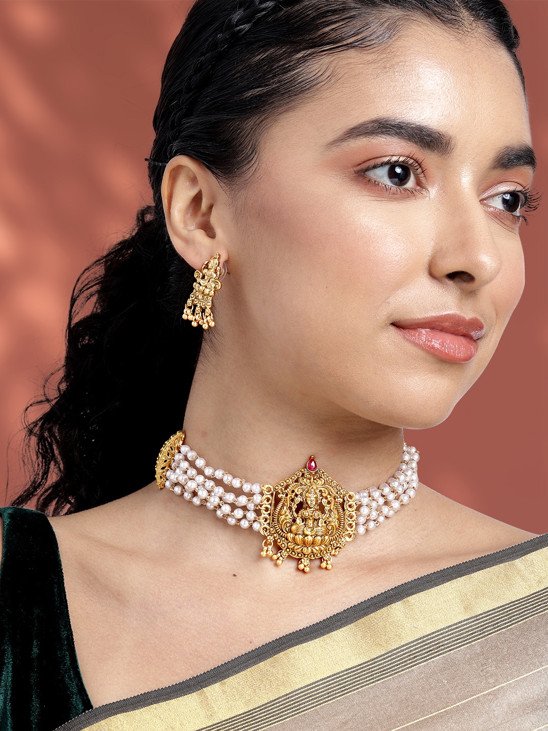 

Peora Women Gold-Plated Beaded Choker Necklace with Earrings, White