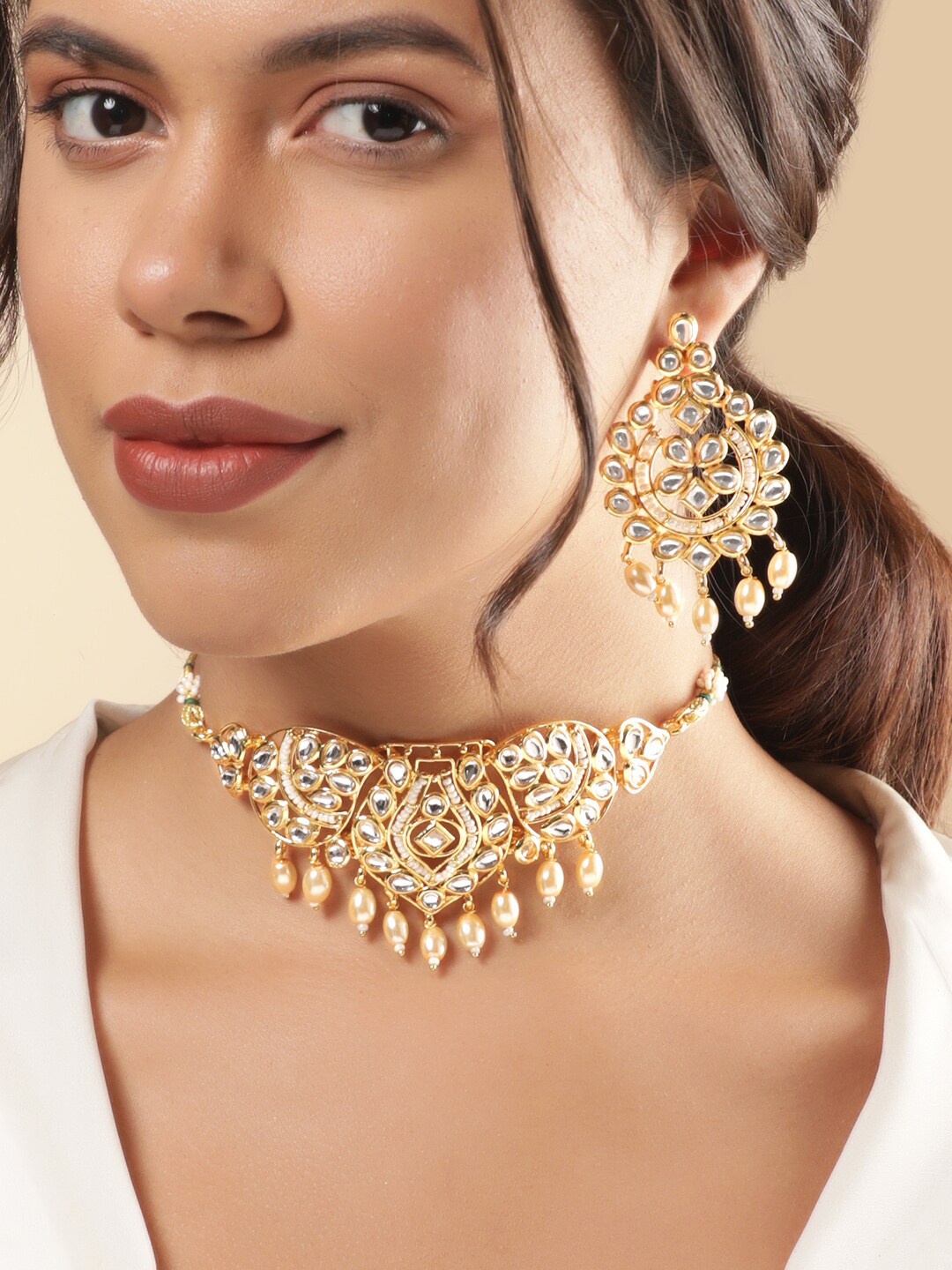 

Rubans Kundan-Studded & Pearl-Beaded Necklace & Earring choker Jewellery Set, Gold