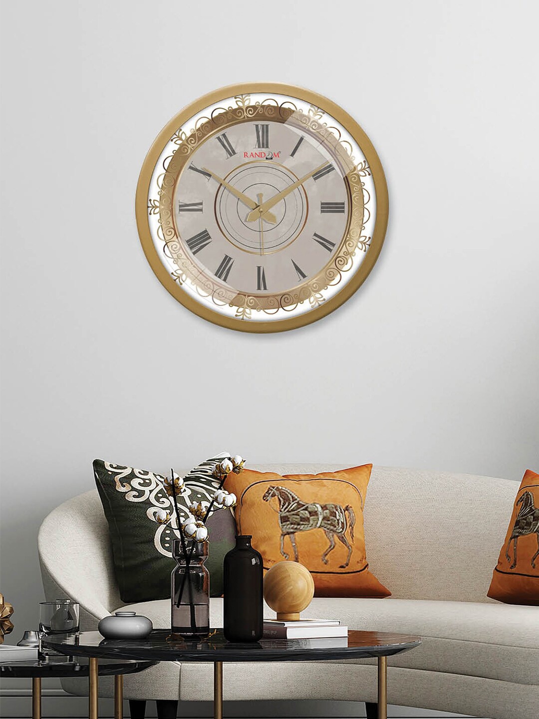 

RANDOM Gold-Toned & Black Printed Analogue Contemporary Wall Clock