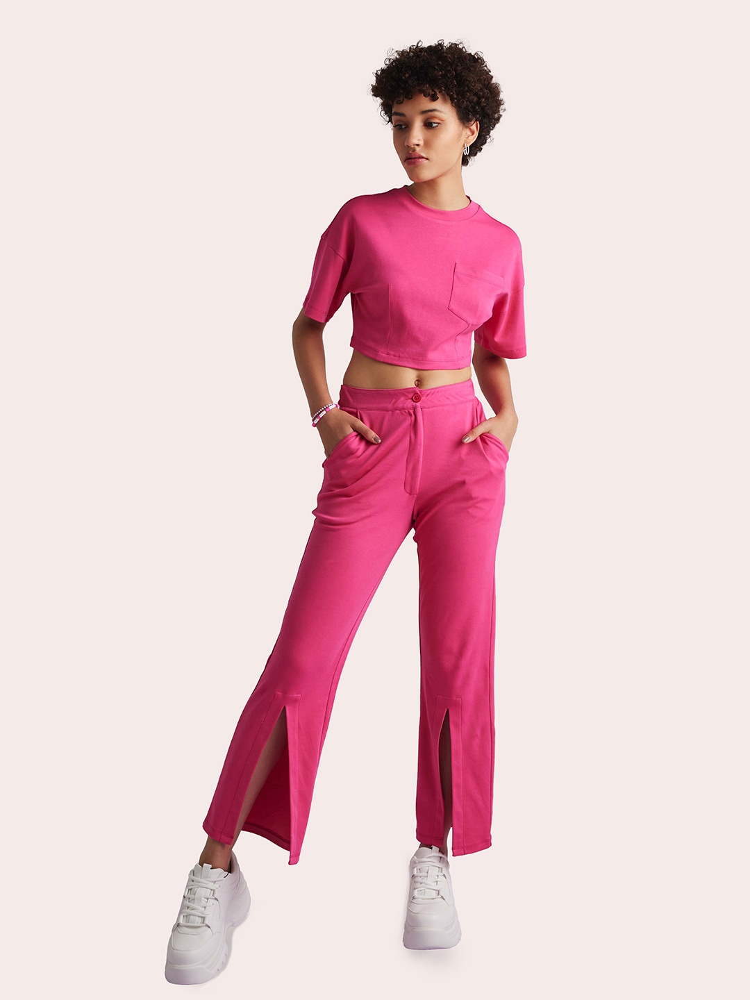 

Muvazo Round Neck Drop Shoulder Sleeves Crop Top, Pink