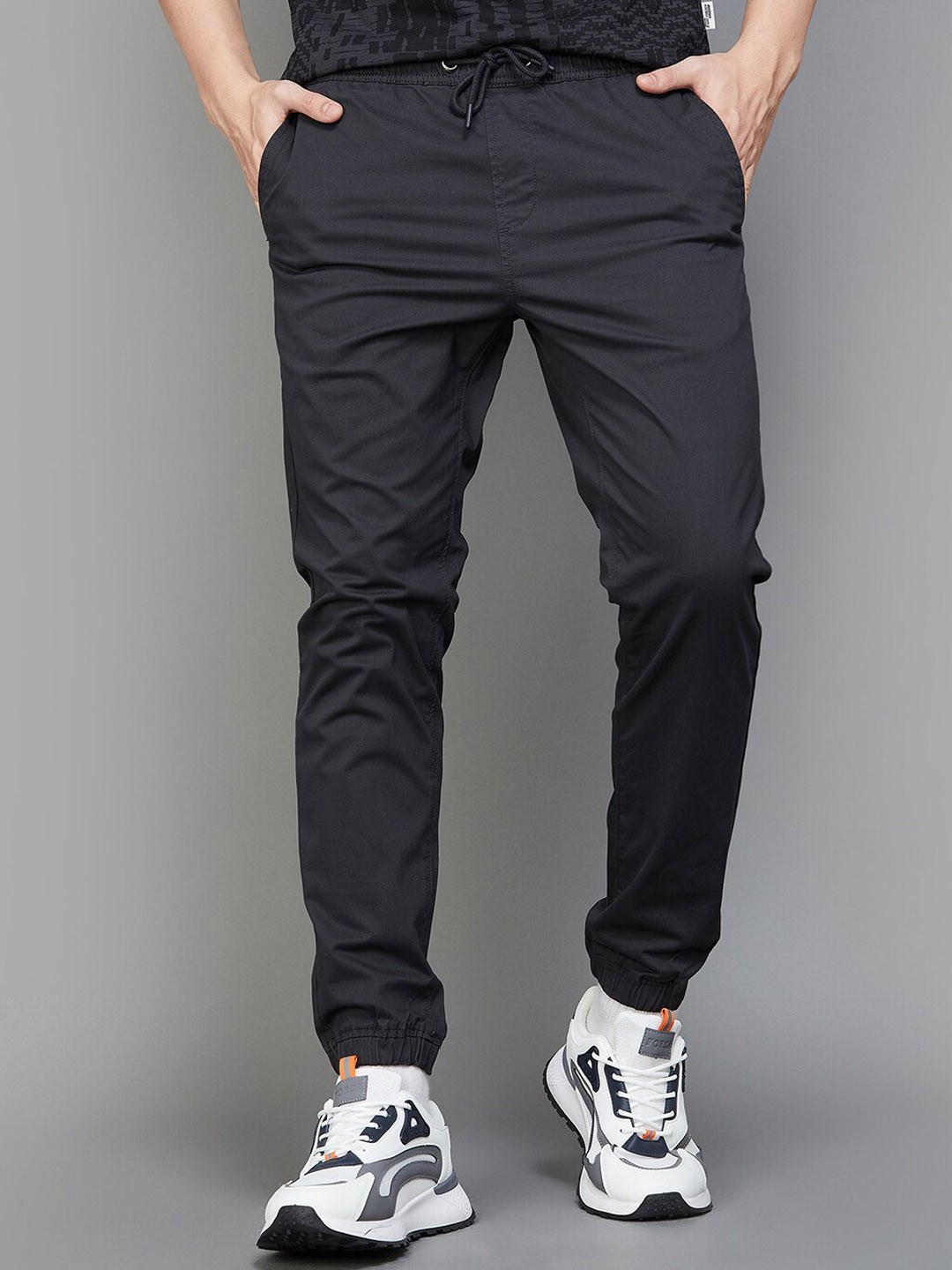 

Fame Forever by Lifestyle Men Tapered Fit Joggers, Grey