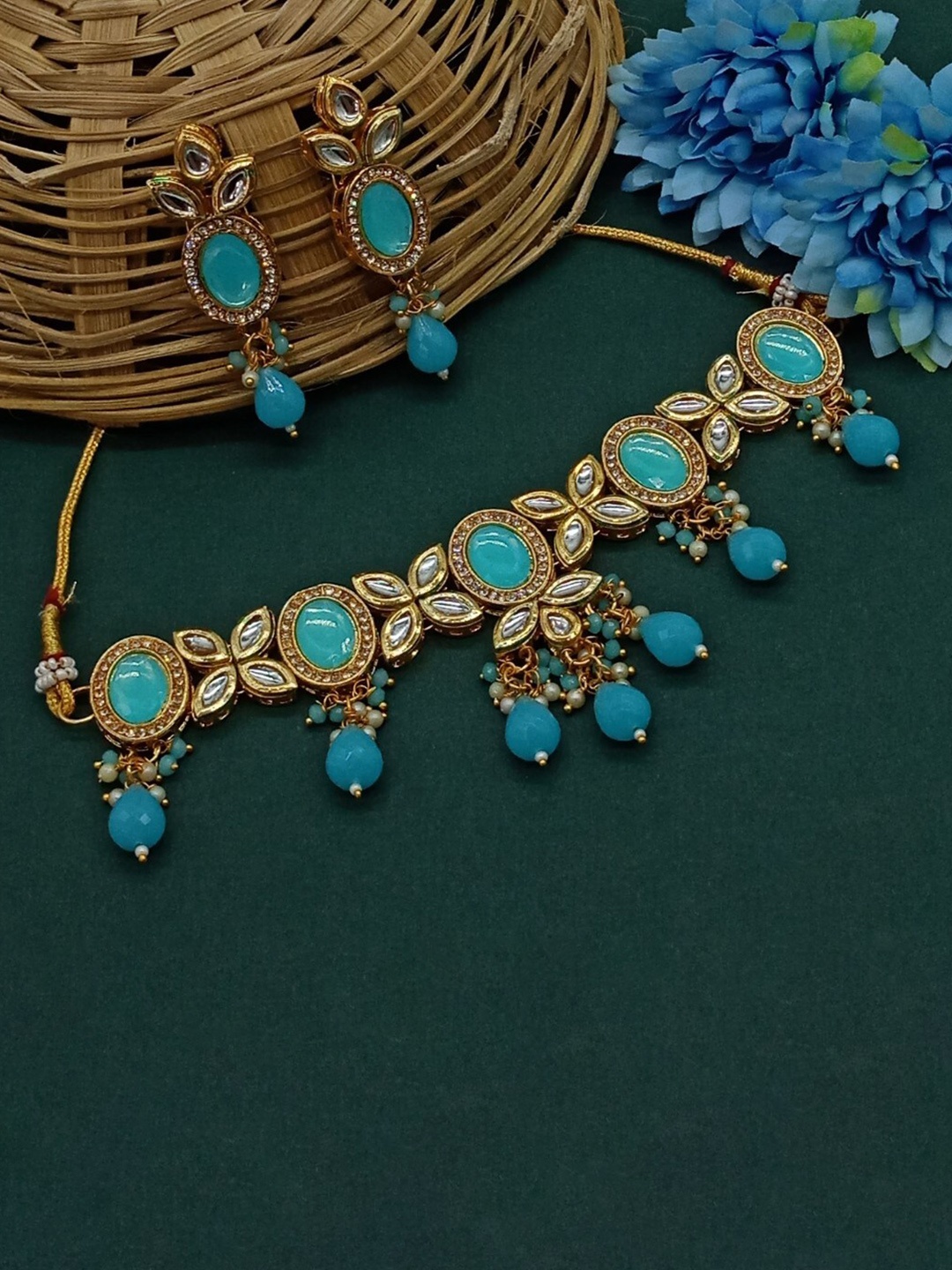 

AASHISH IMITATION Gold-Plated Kundan Studded Choker Necklace & Earrings