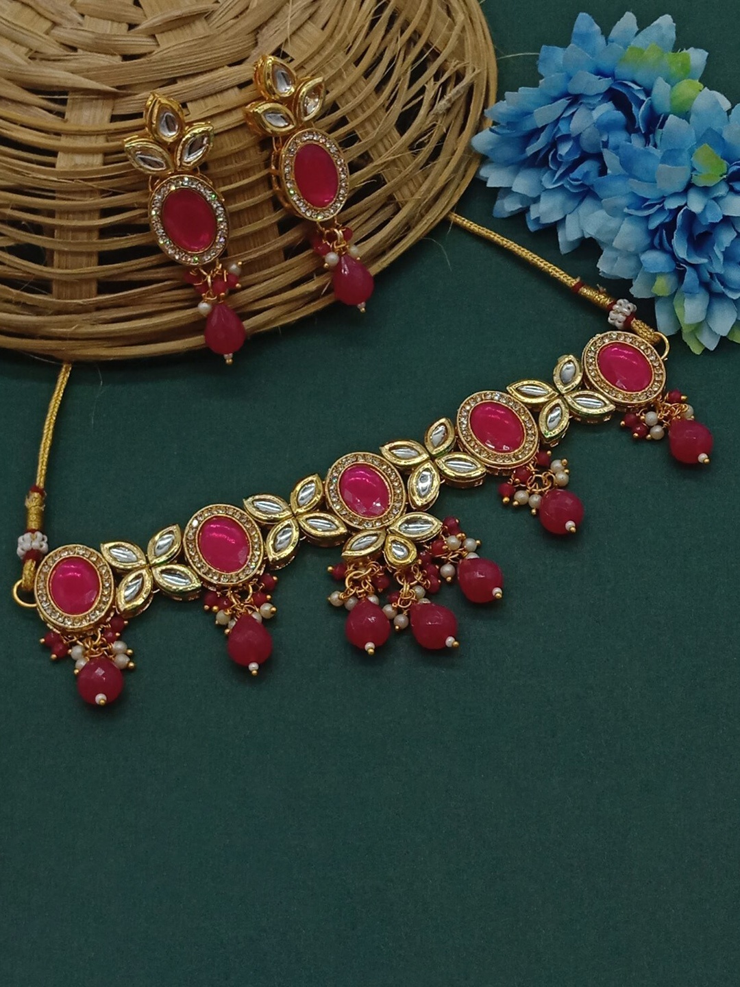 

AASHISH IMITATION Gold-Plated Kundan Studded Choker Necklace & Earrings