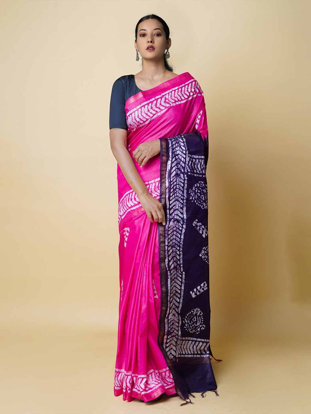 

Unnati Silks Batik Printed Zari Silk Cotton Chanderi Saree, Pink