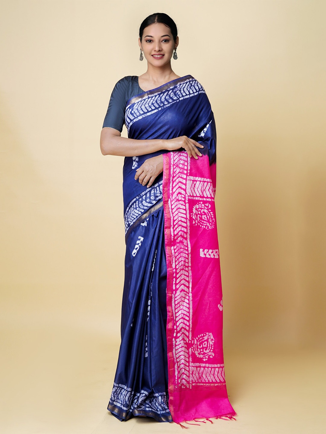 

Unnati Silks Batik Printed Silk Cotton Chanderi Saree, Navy blue