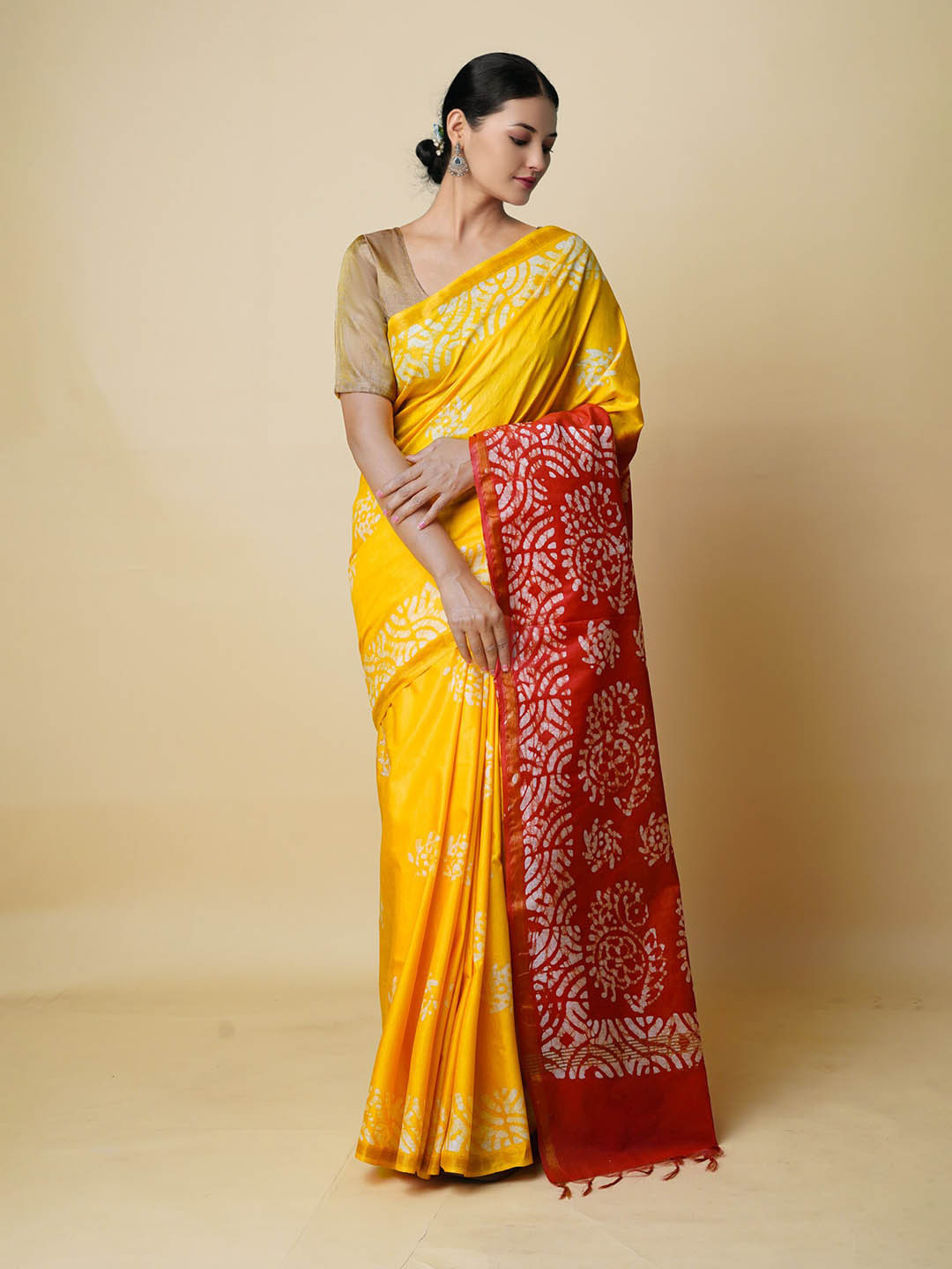 

Unnati Silks Batik Zari Silk Cotton Chanderi Saree, Yellow