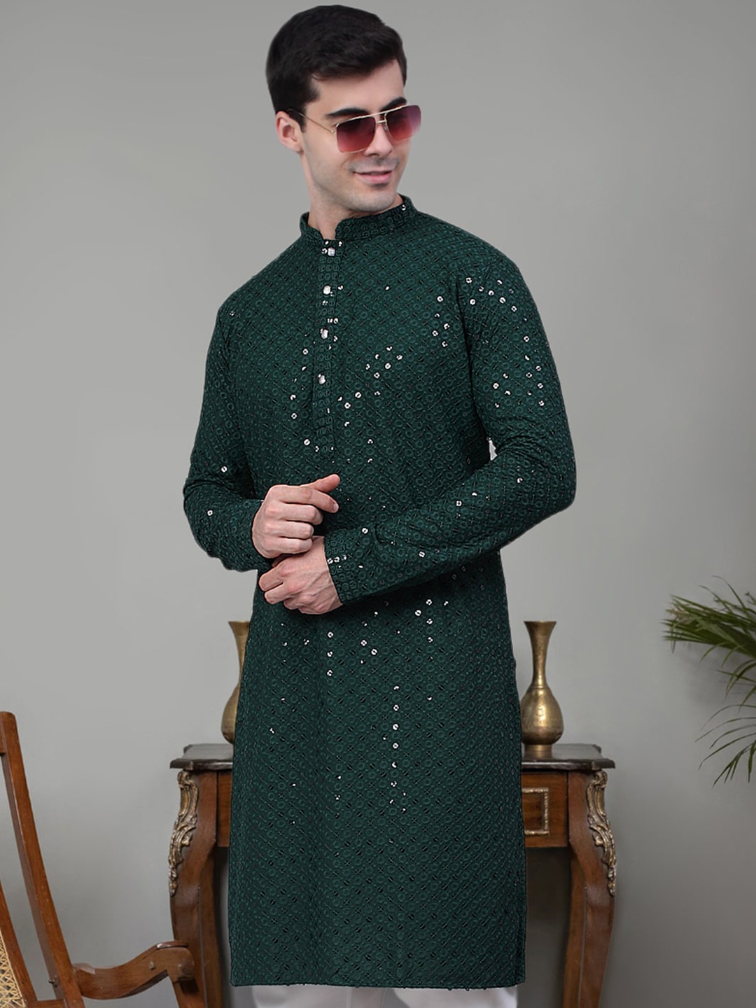 

Jompers Floral Embroidered Chikankari Mandarin Collar Straight Kurta, Green