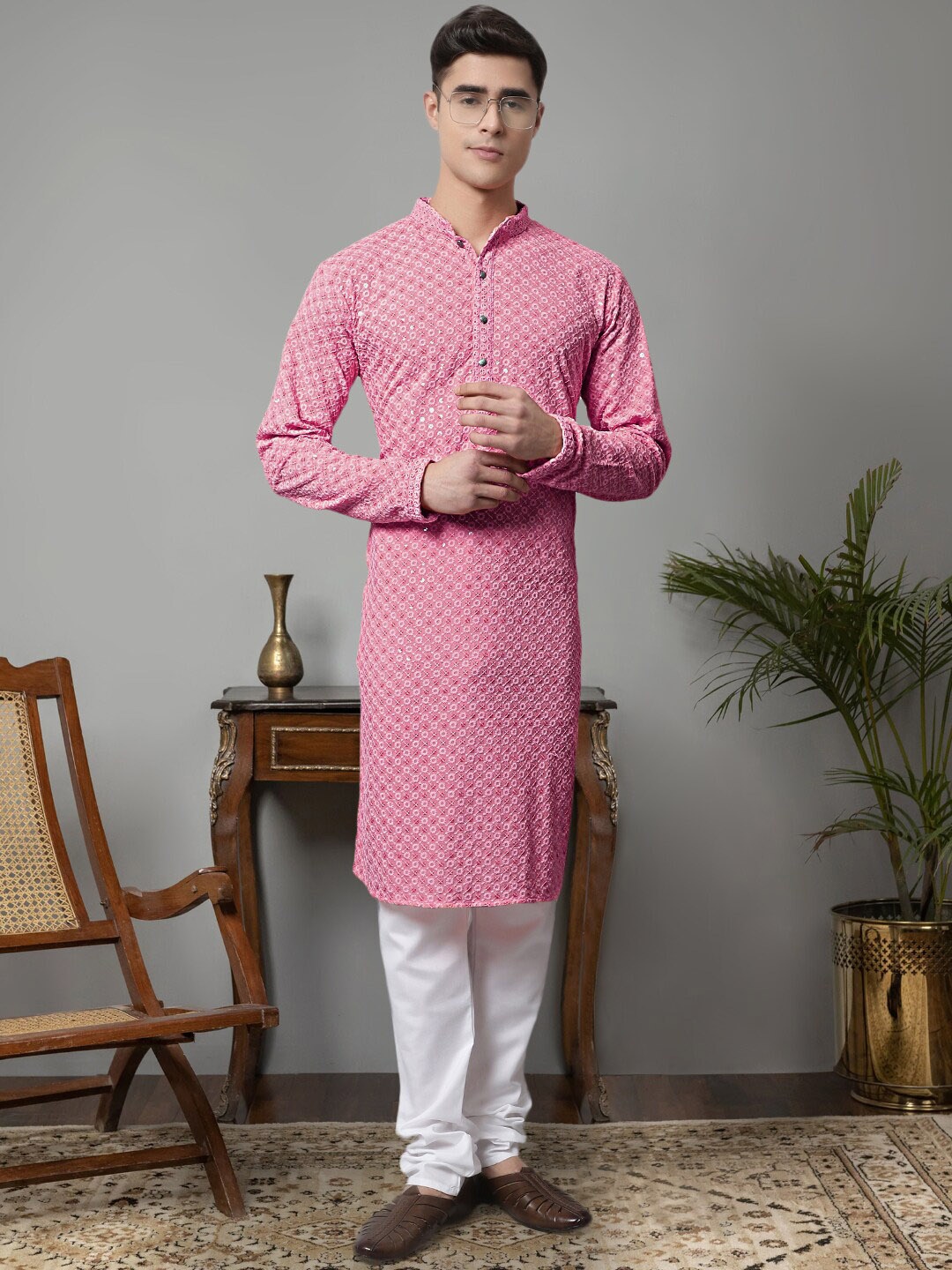 

Jompers Floral Embroidered Chikankari Mandarin Collar Straight Kurta, Pink