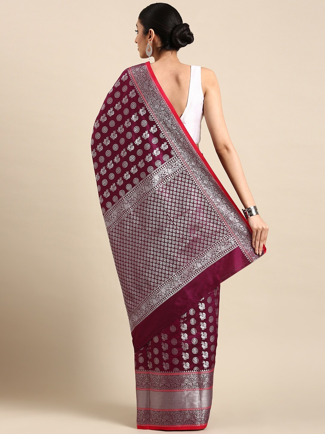 

Angroop Woven Design Zari Detailed Banarasi Saree, Burgundy