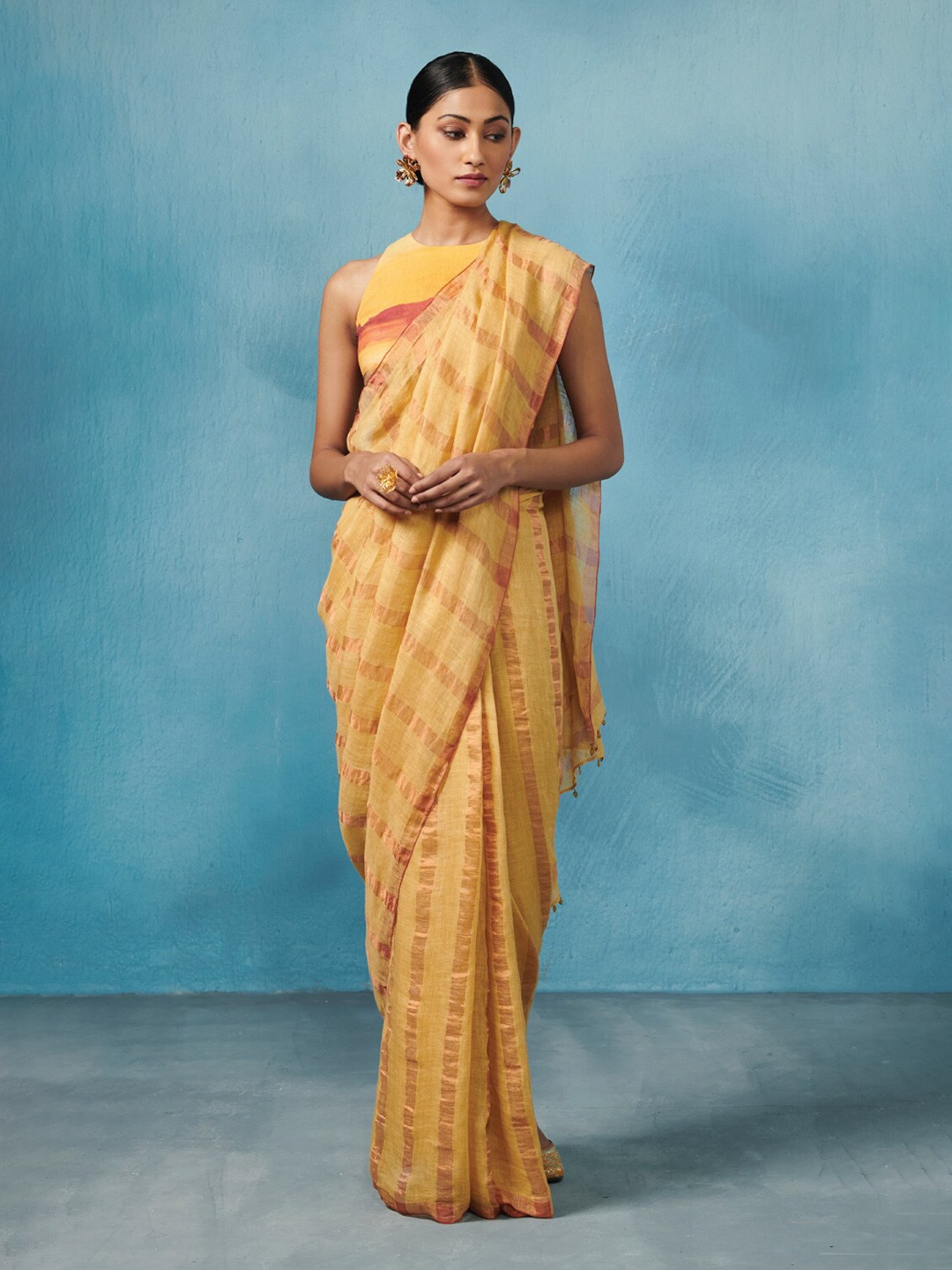 

Dressfolk Striped Woven Design Saree, Yellow