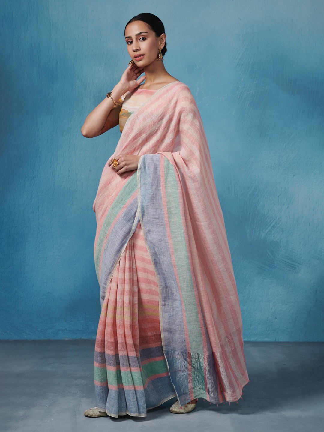 

Dressfolk Striped Woven Design Saree, Pink