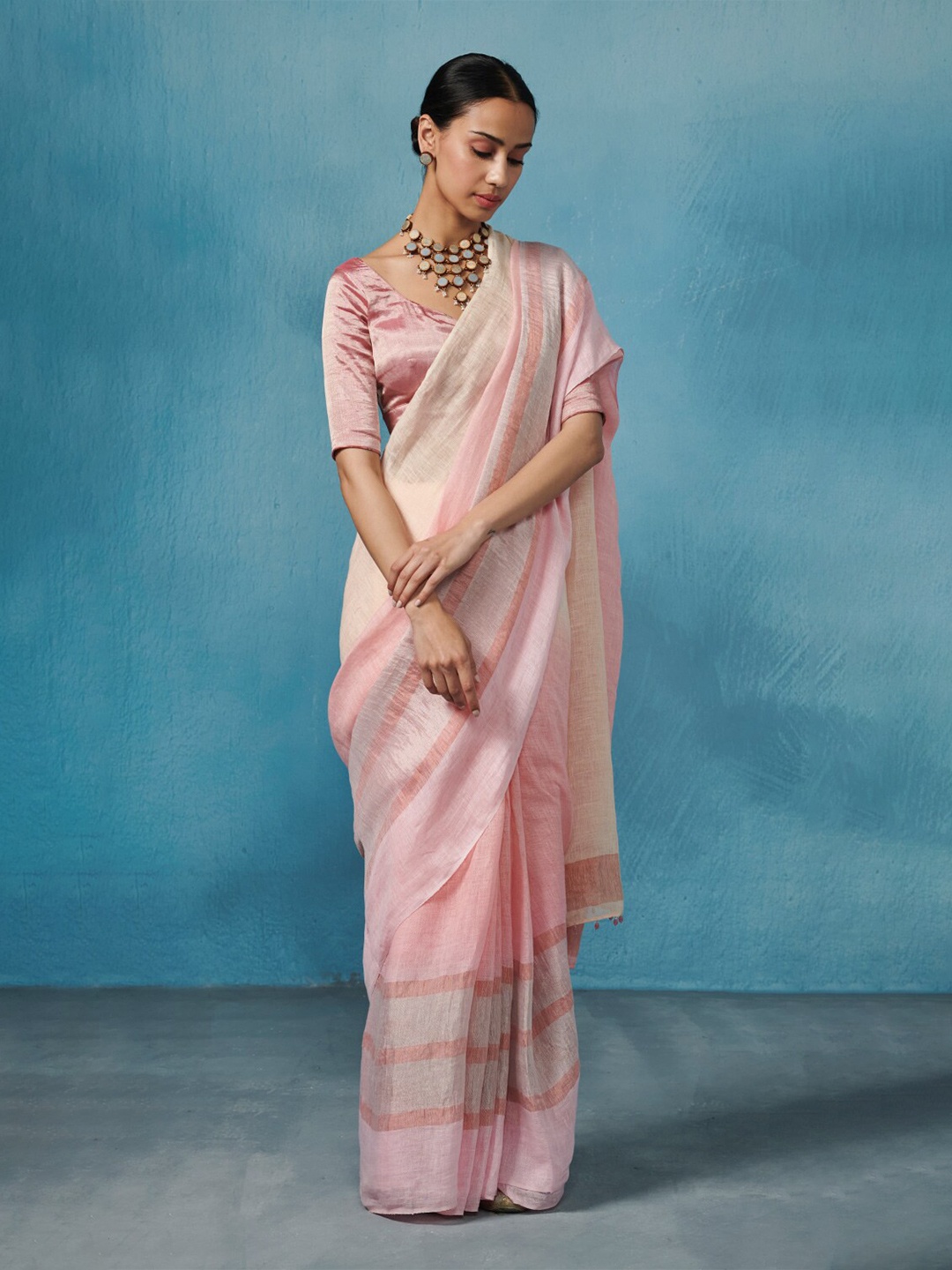 

Dressfolk Striped Woven Design Saree, Pink