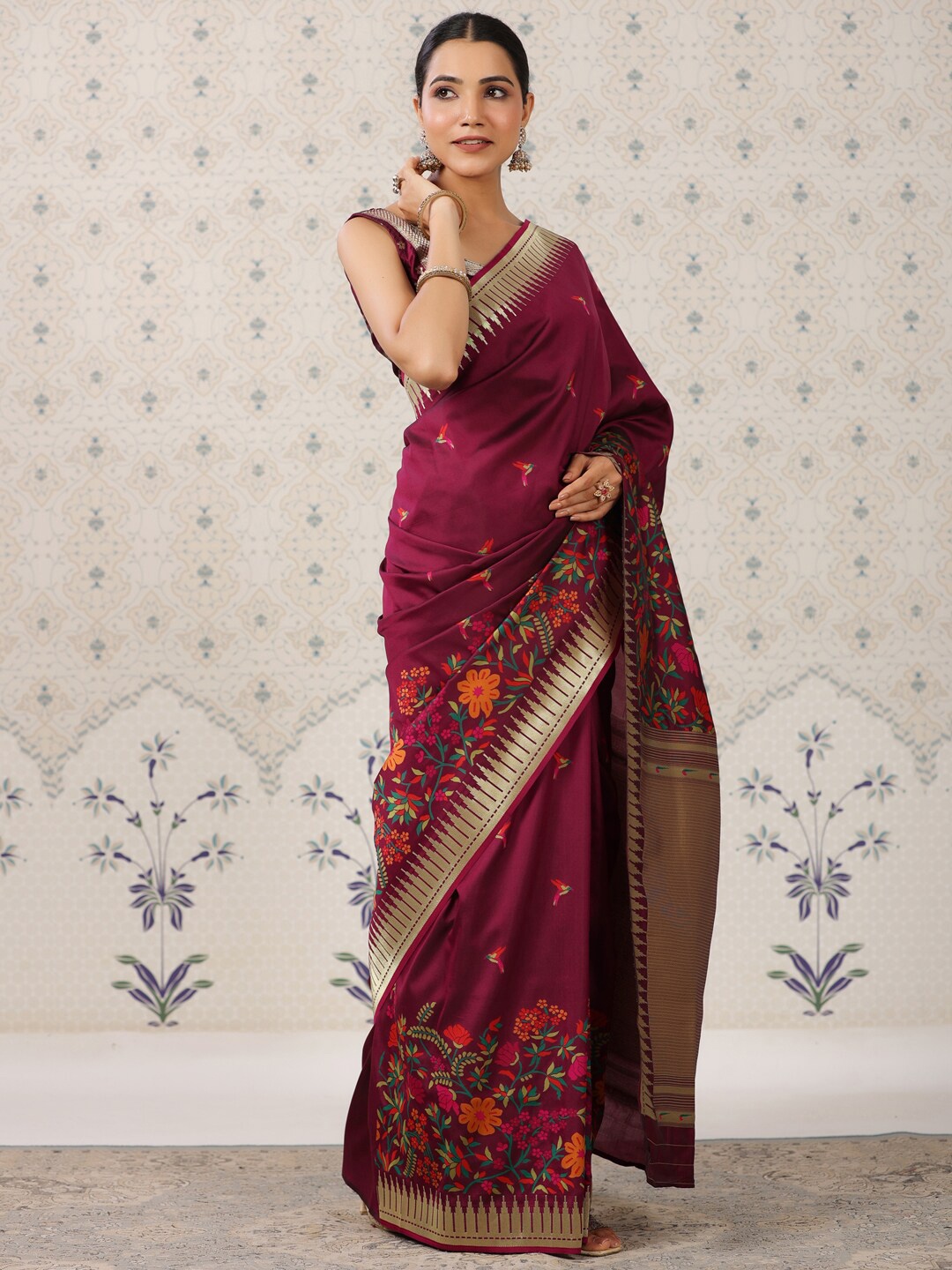 

Ode by House of Pataudi Floral Printed Zari Banarasi Saree, Burgundy