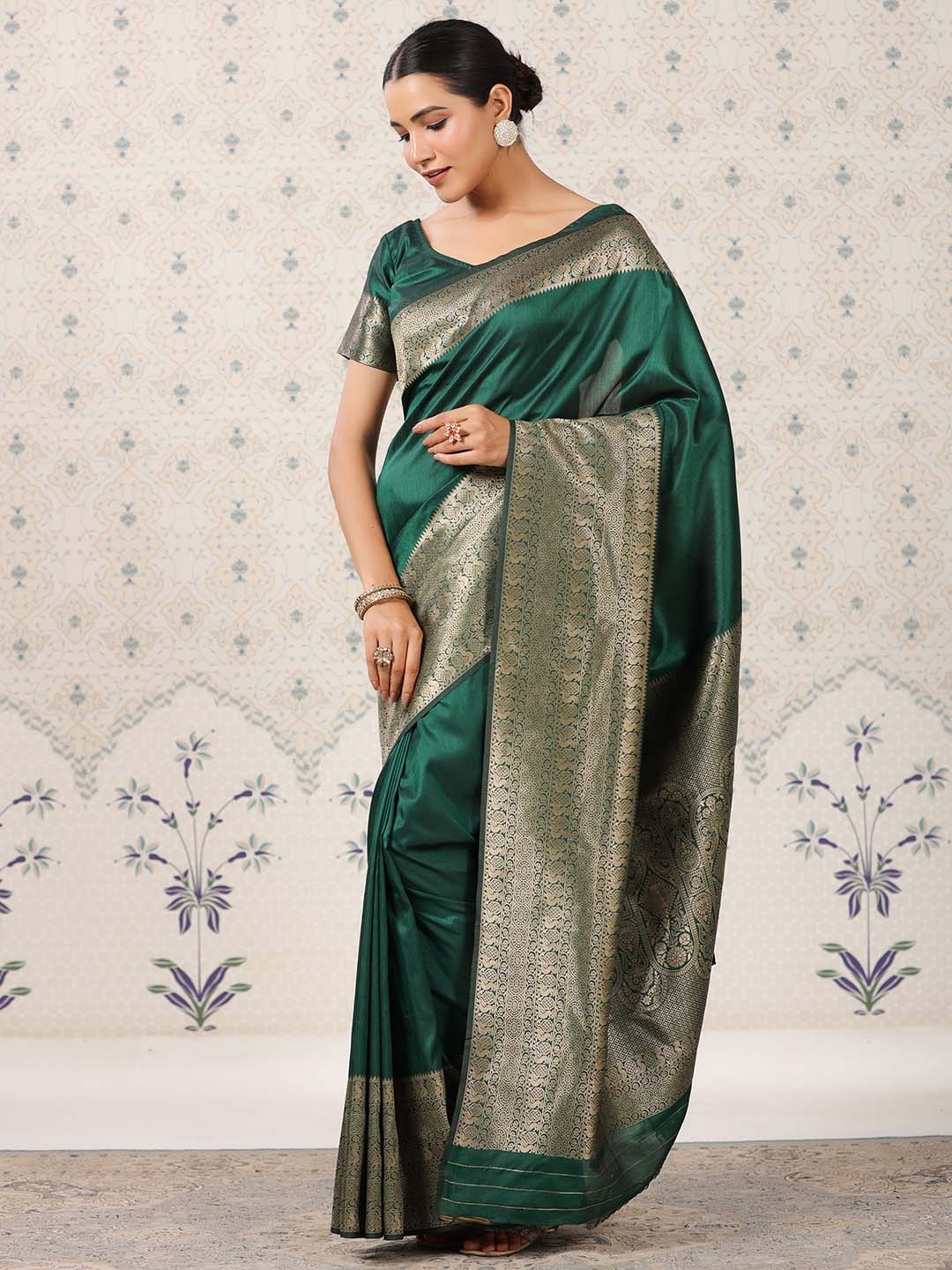 

Ode by House of Pataudi Woven Design Border Zari Detail Banarasi Saree, Green