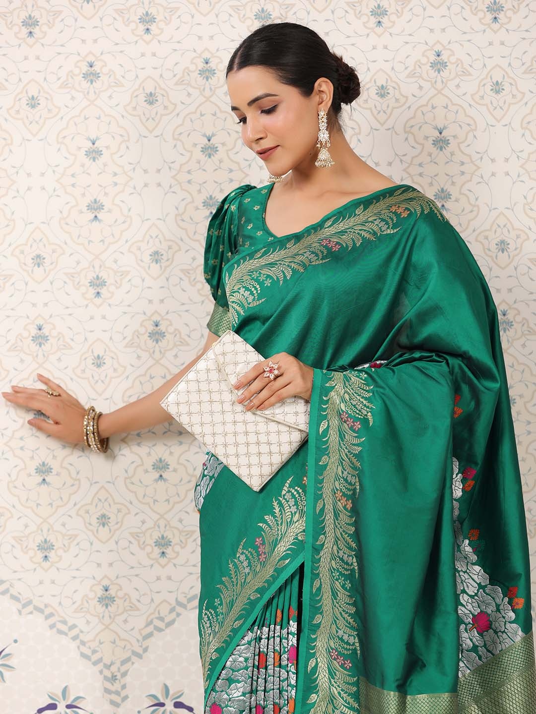 

Ode by House of Pataudi Floral Woven Design Zari Detail Banarasi Saree, Green