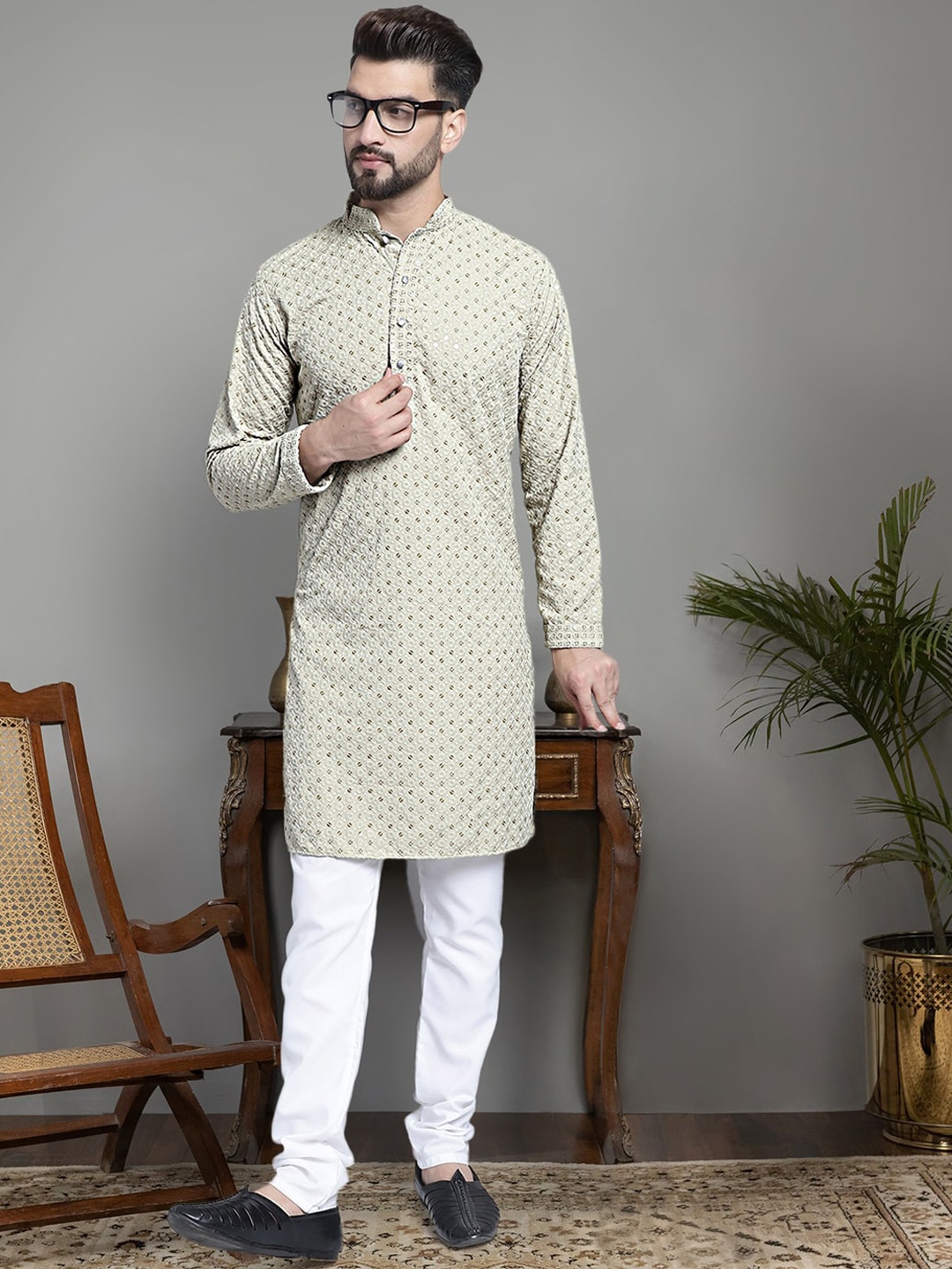 

Jompers Floral Embroidered Chikankari Pure Cotton Kurta with Churidar, Green