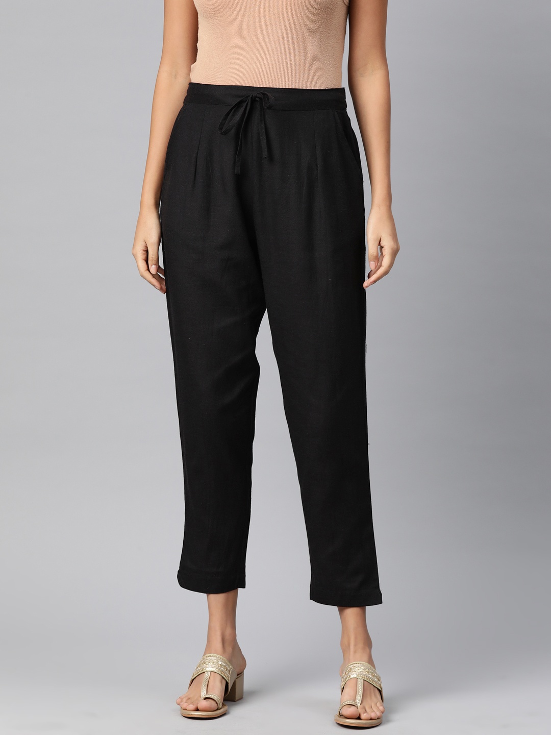 

Readiprint Pleated Cropped Trousers, Black