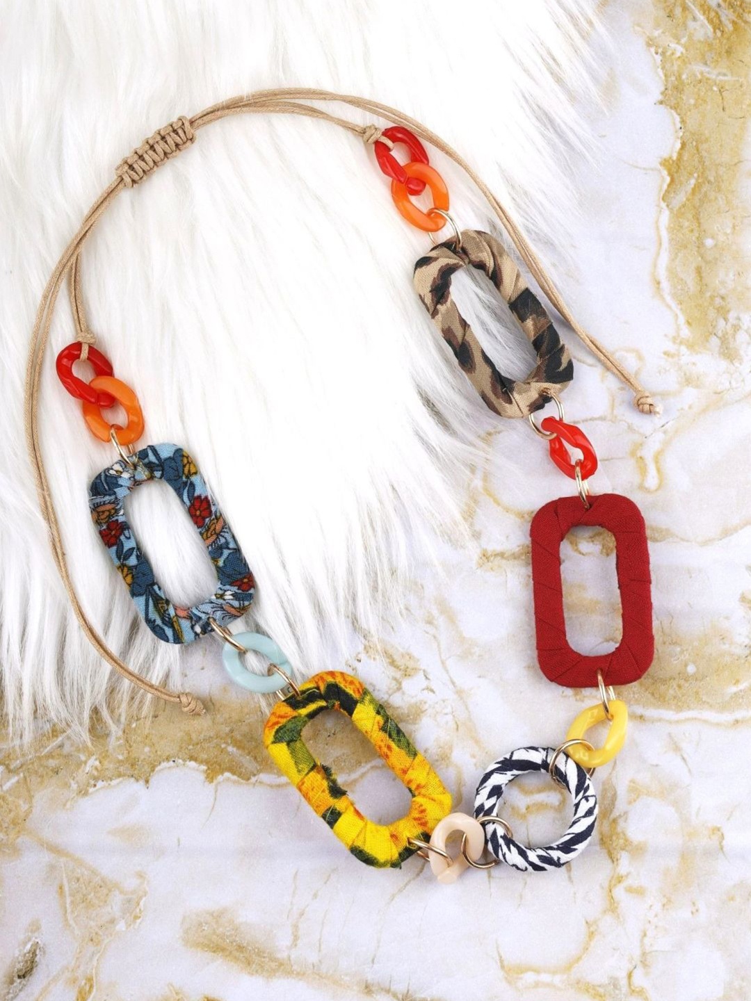 

Crunchy Fashion Minimal Necklace With Drawstring Closure, Red