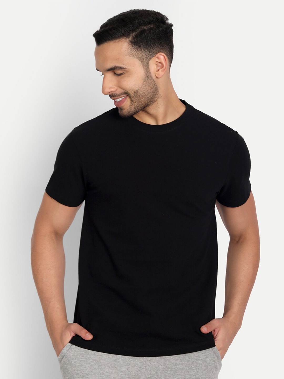 

Asterisk Round Neck Cotton Sports T-shirt, Black