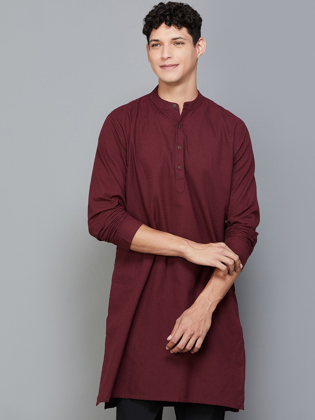 

Melange by Lifestyle Mandarin Collar Long Sleeves Cotton Kurta, Red