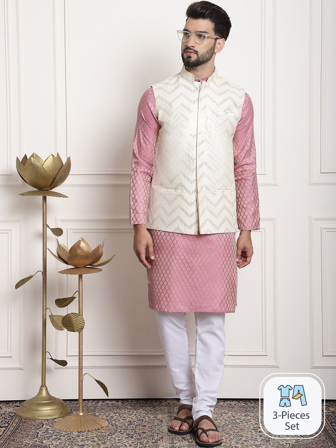 

SOJANYA Ethnic Motifs Woven Design Kurta With Churidar & Nehru Jacket, Pink