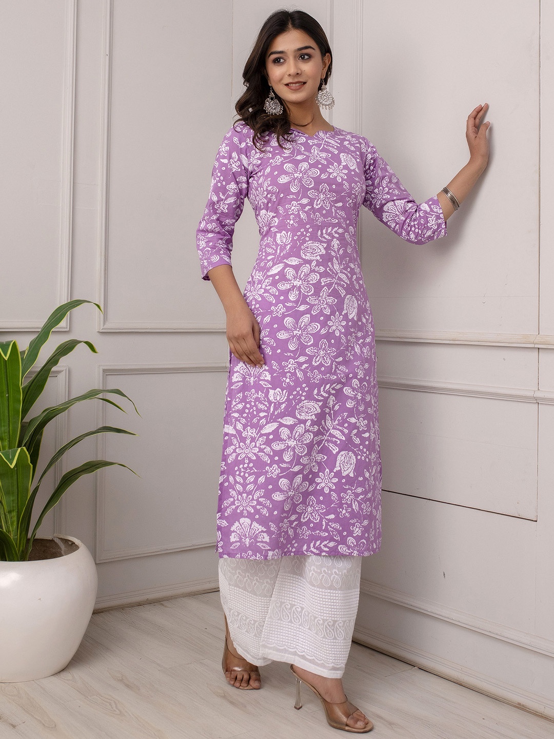 

Nayo Floral Printed Straight Cotton Kurta, Blue