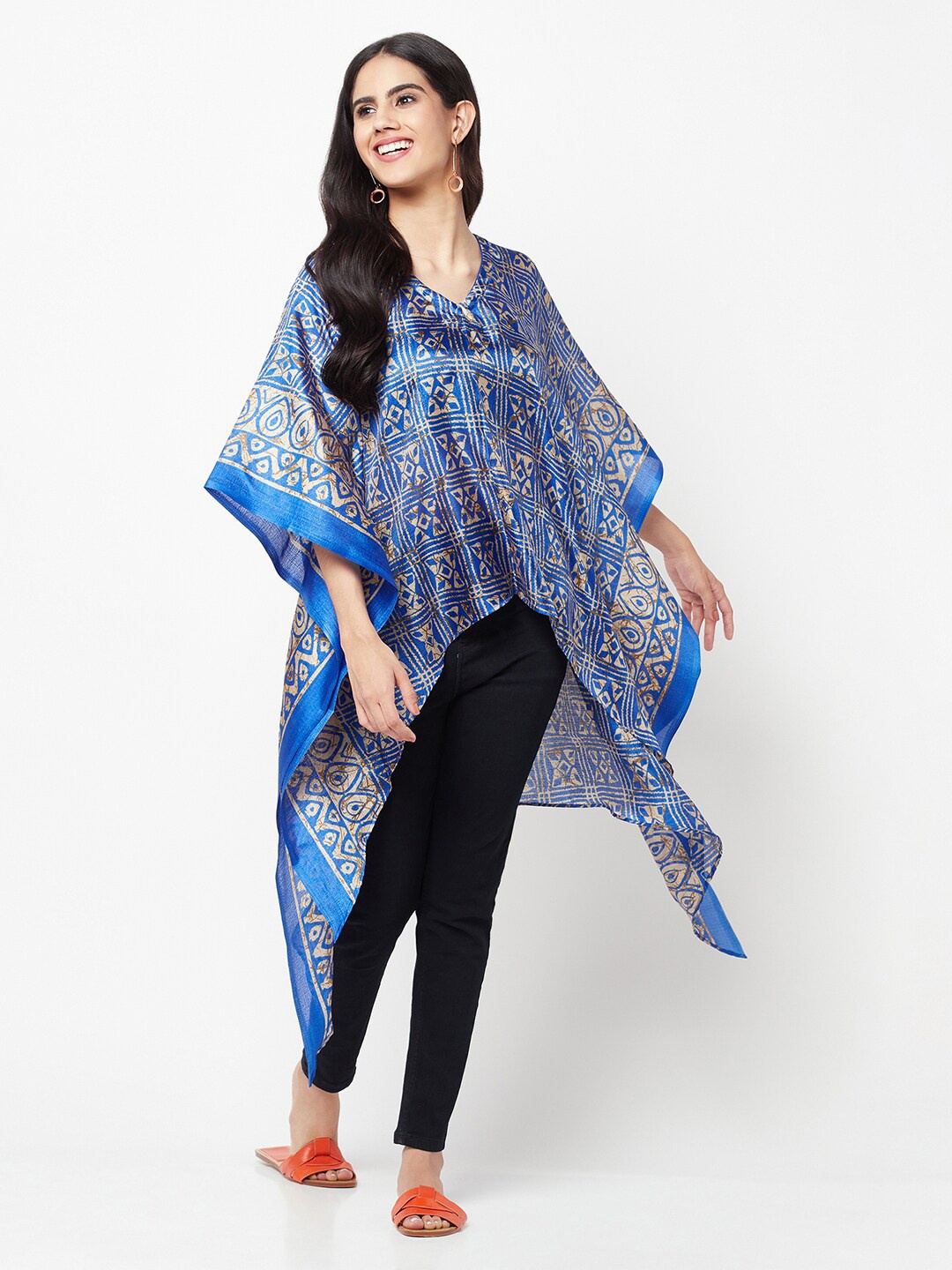 

La Vastraa Geometric Printed V-Neck Extended Sleeves Kaftan Kurti, Blue