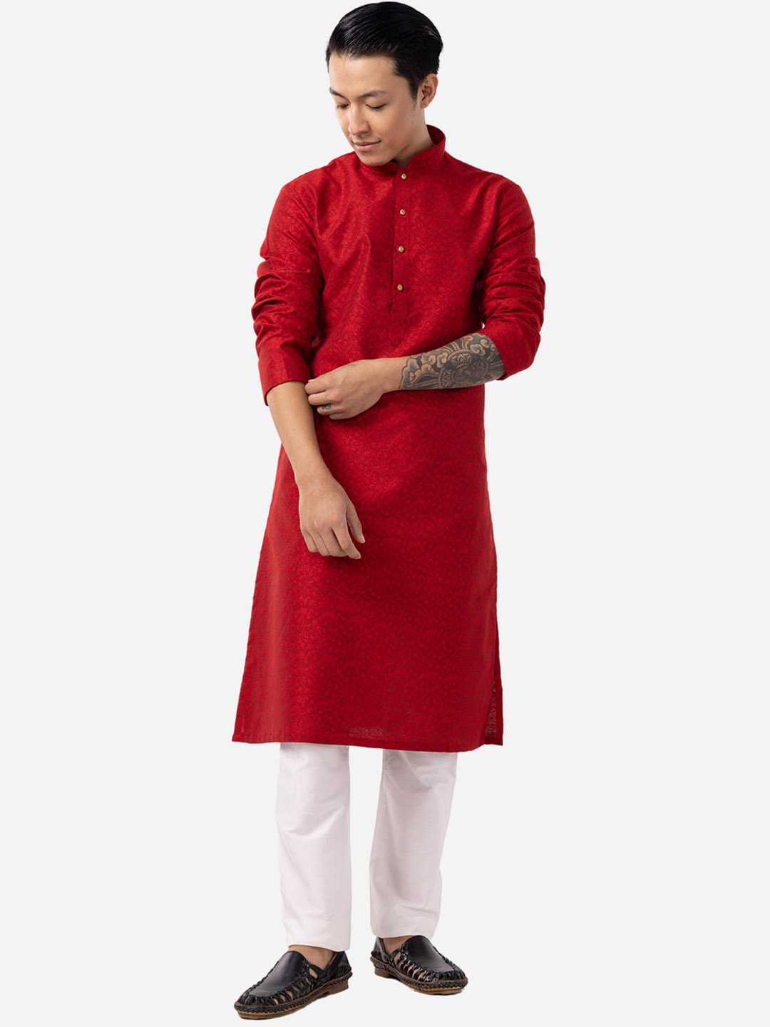 

THE KURTA COMPANY Men Mandarin Collar Cotton Straight Kurta, Red