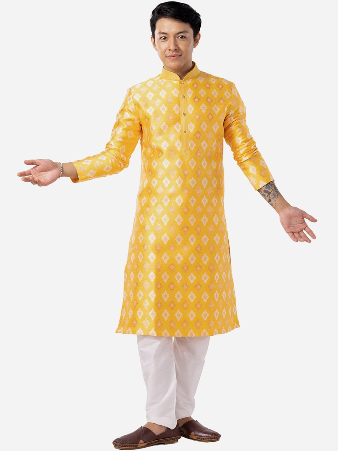 

THE KURTA COMPANY Ethnic Motifs Printed Mandarin Collar Kurta, Yellow