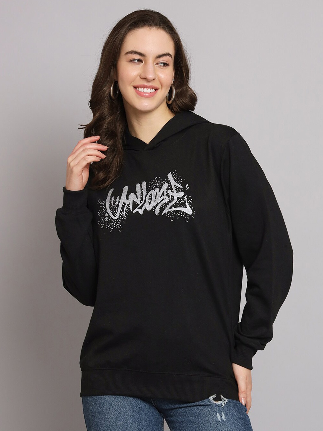 

Obaan Typography Printed Hooded Cotton Pullover, Black