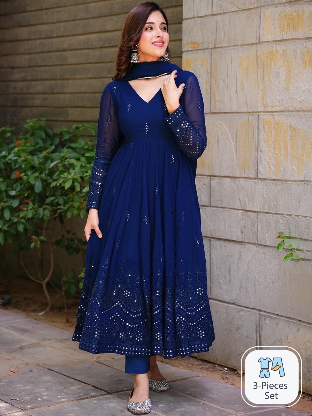 

VAANI CREATION Ethnic Motifs Embroidered Anarkali Kurta With Trousers & Dupatta, Navy blue