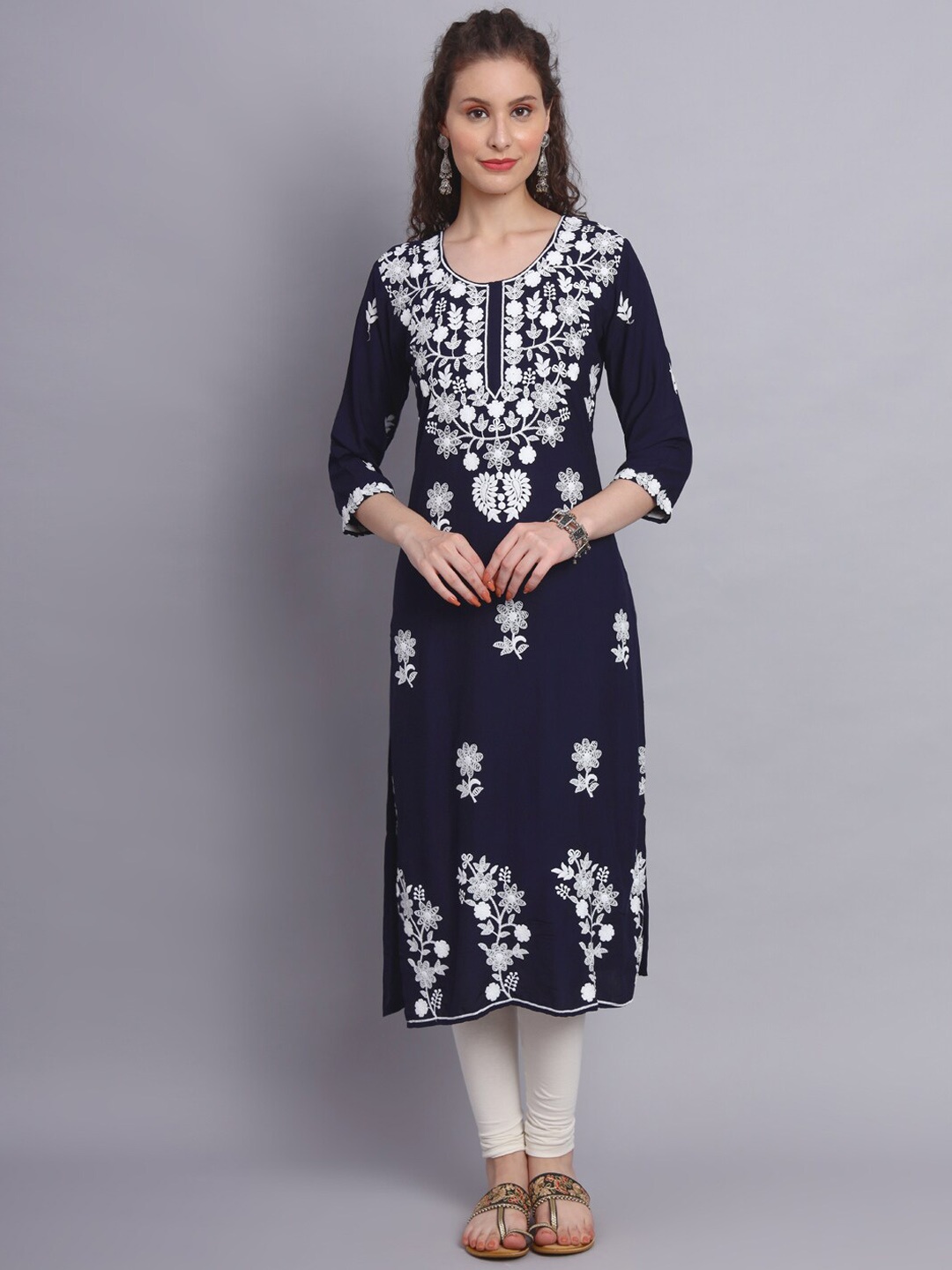 

VAIRAGEE Ethnic Motifs Embroidered Straight Kurta, Navy blue