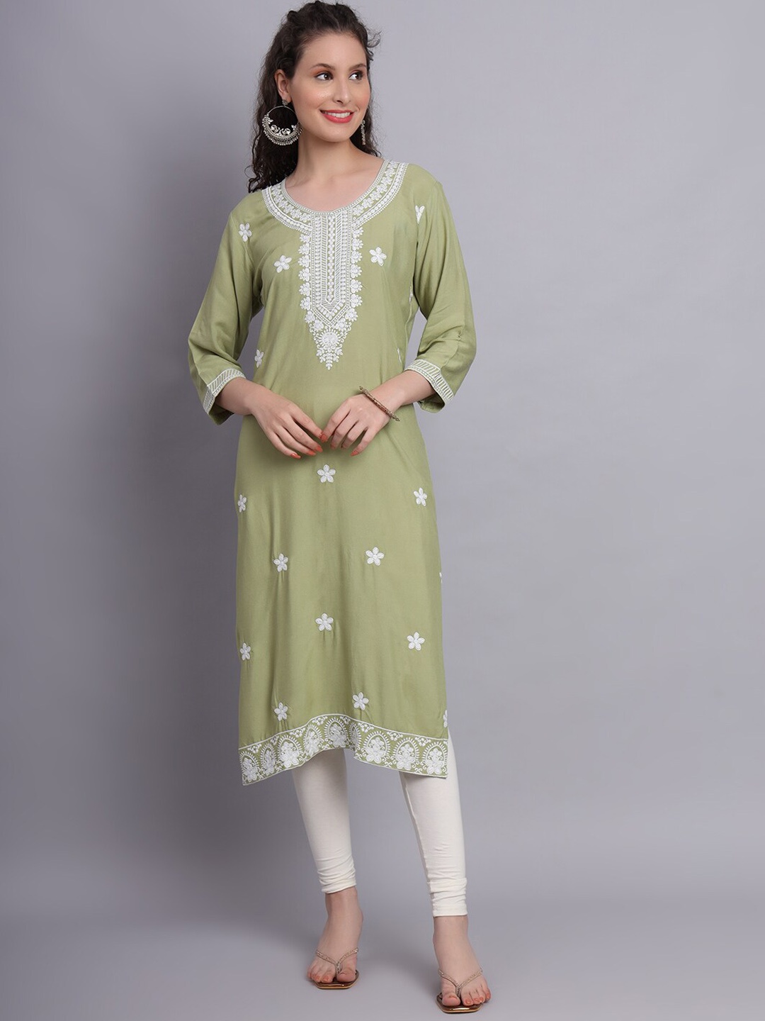 

VAIRAGEE Floral Embroidered Thread Work Straight Regular Kurta, Olive