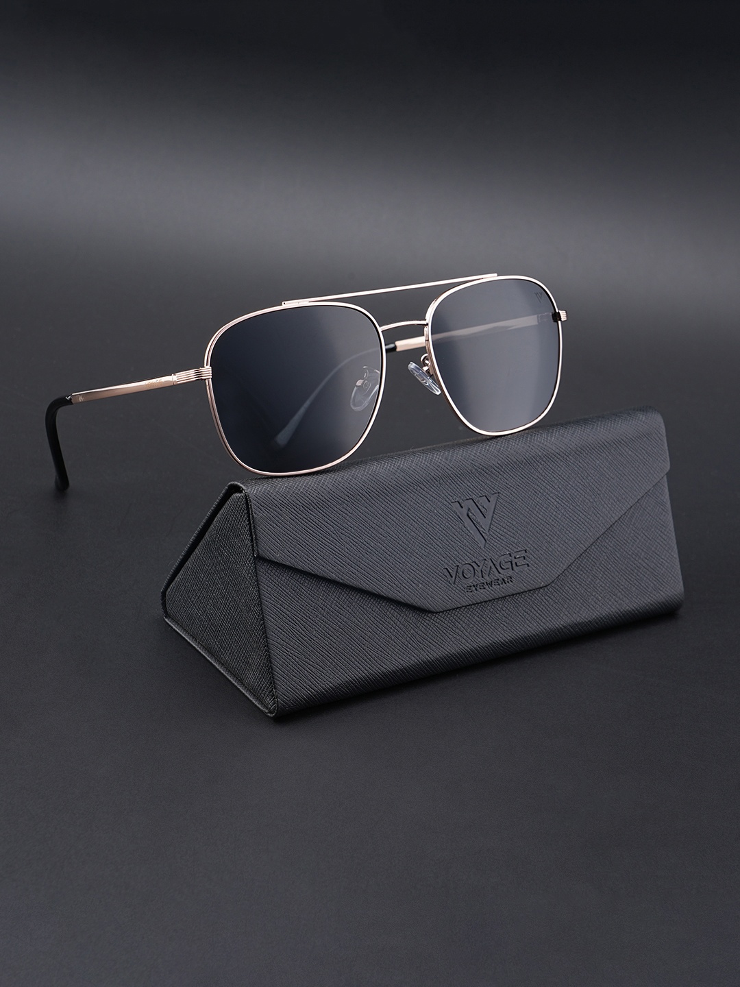 

Voyage Unisex Black Lens & Gold-Toned Wayfarer Sunglasses with Polarised Lens