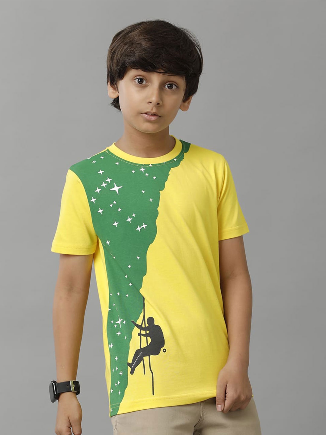 

UNDER FOURTEEN ONLY Boys Graphic Printed Cotton T-shirt, Green