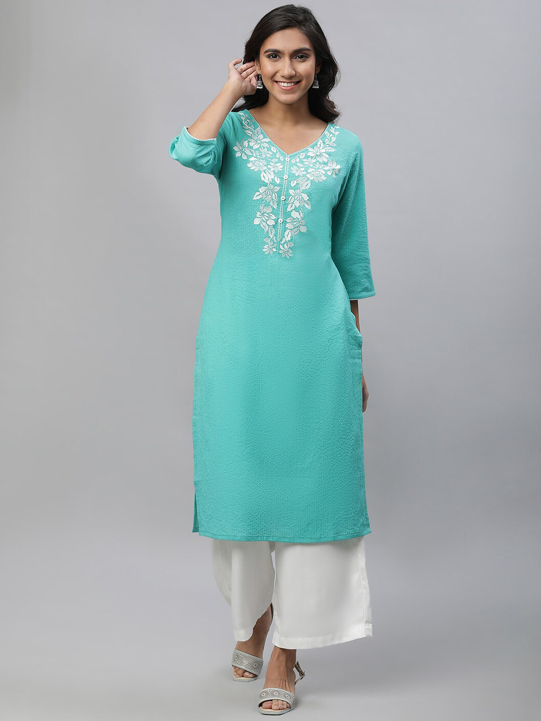 

AURELIA Floral Embroidered Kurta, Green