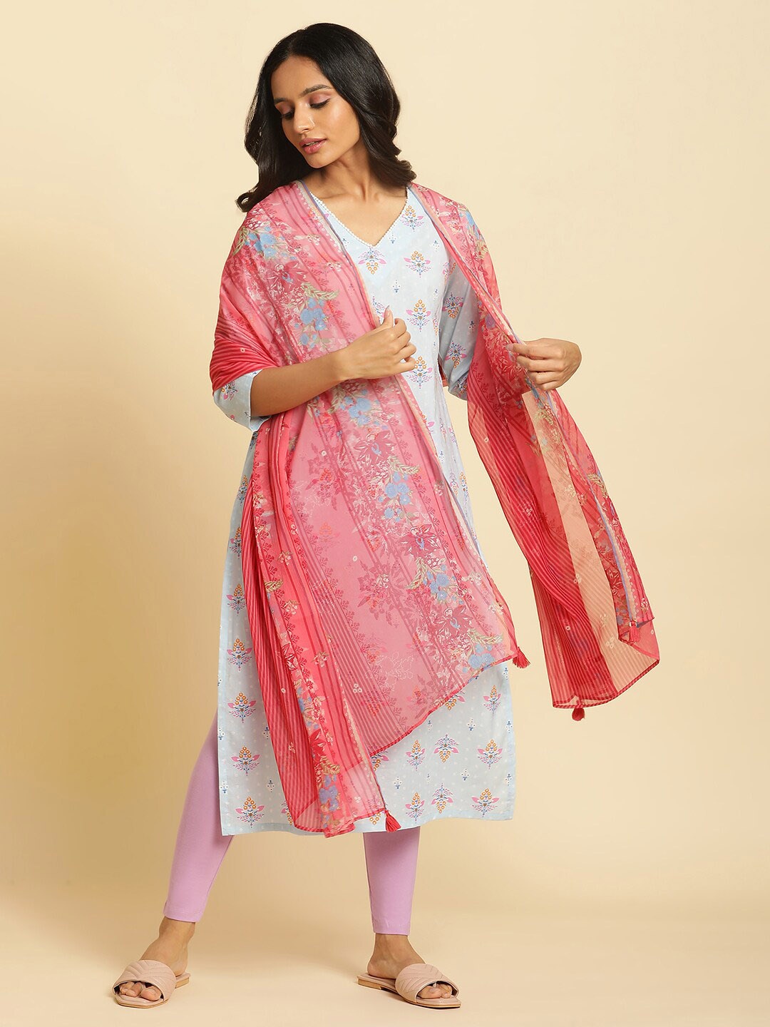 

W Floral Printed Dupatta, Pink