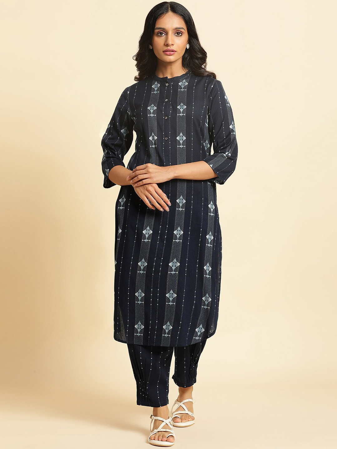 

W Geometric Print Cotton Blend Kurta With Straight Pant, Blue